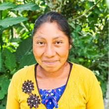 Cargar imagen en el visor de la galería, María López